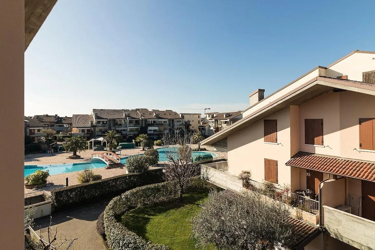 اتصالات Attic View Pool And Garage 