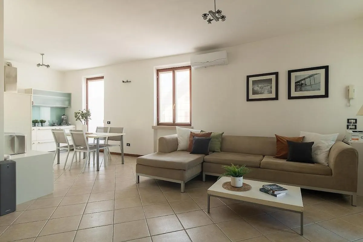 Attic View Pool And Garage Διαμέρισμα Ντεζεντσάνο ντελ Γκάρντα